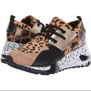 Steve Madden Leopard Cliff Sneakers Size 8